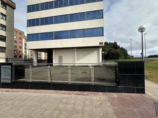 Local Comercial en Calle Piqueras 31