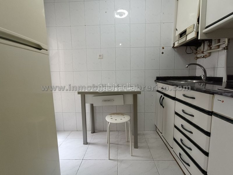 Foto d5e49596-ca80-4c54-aed4-2fc7df4106af. Apartamento en Jesuitas Logroño