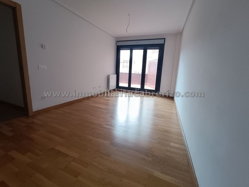 Foto 538e0ae5-1d47-4bfb-b362-a9cf98bfc0bd. Apartament amb calefacció aparcament a Villamediana de Iregua
