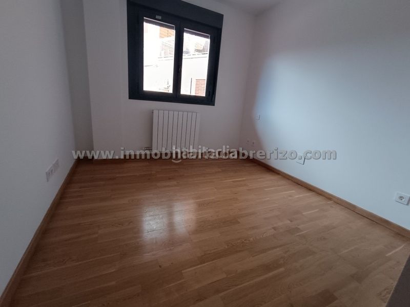 Foto cdff51bc-6d21-4377-b12b-6d7fefdad6a7. Apartament amb calefacció aparcament a Villamediana de Iregua