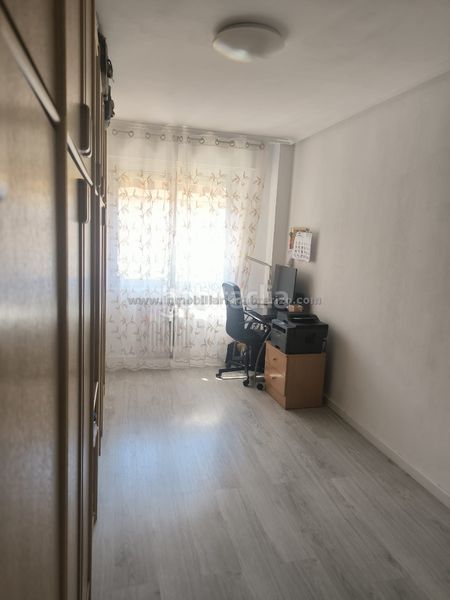 Foto 399c35a6-d6b0-4c9e-b09e-671a1a716e94. Pis amb calefacció aparcament a Residencia Logroño