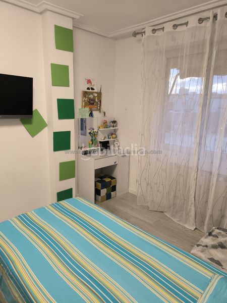 Foto 5046b327-75fb-472f-8fc4-85d821b6e870. Pis amb calefacció aparcament a Residencia Logroño