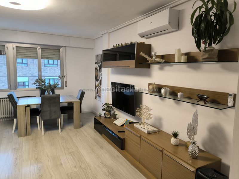 Foto bbed3c92-2711-4fa2-a79d-c8adf300acfc. Piso en Residencia Logroño