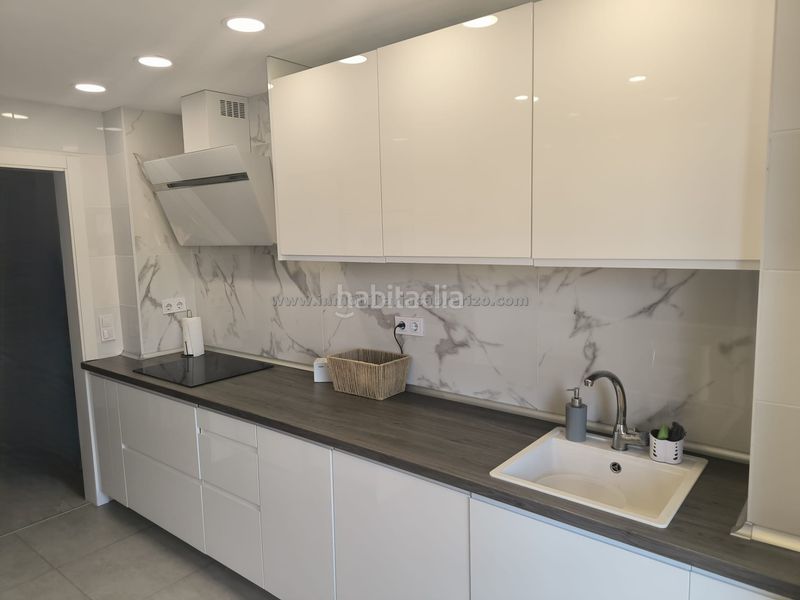 Foto dc8e33c6-1ae0-4a3b-82c0-a4d492f7ea3b. Piso en Residencia Logroño