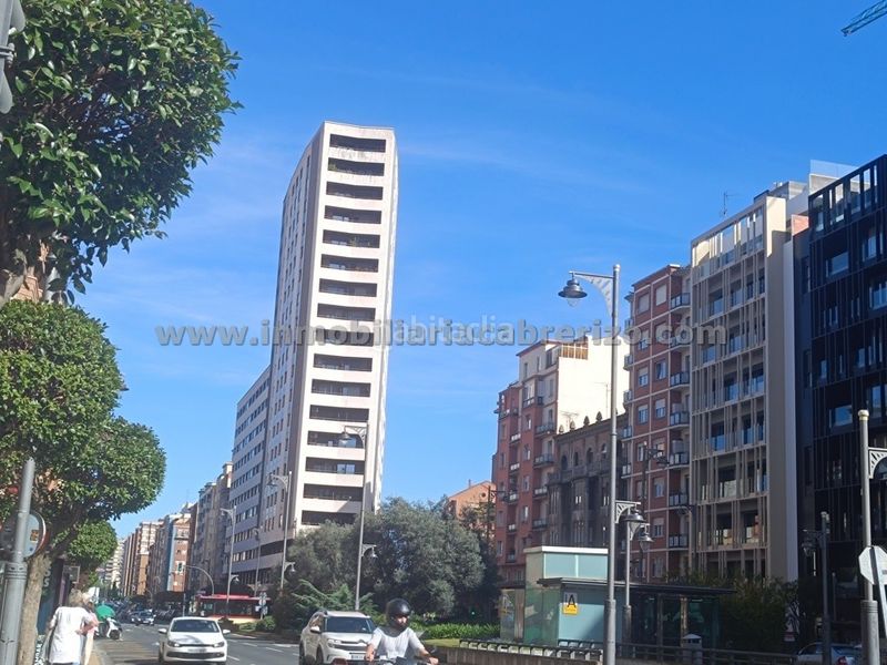 Foto 8b68694c-7786-4219-b9b7-e1fba2dd3a5a. Pis amb calefacció a Gran Via Logroño