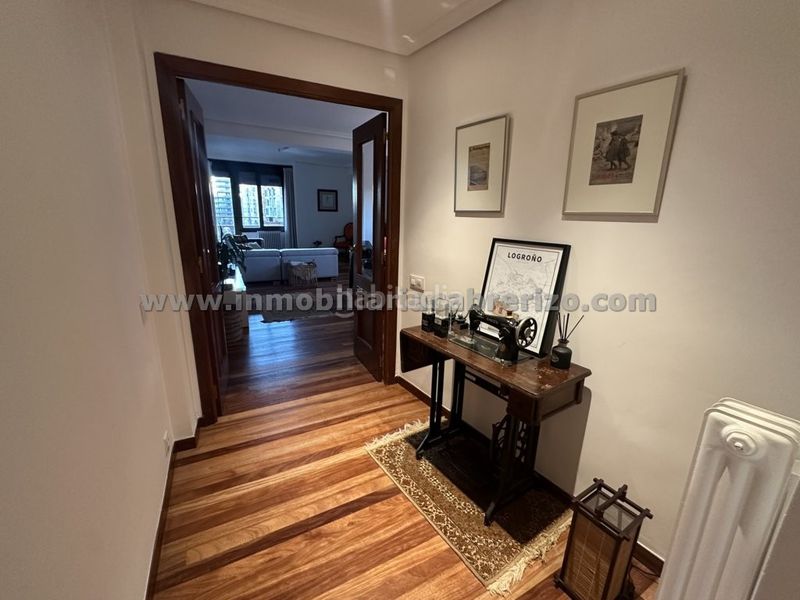 Foto 9341b1fa-79c7-42b0-a8ec-6a355498e77c. Pis amb calefacció a Gran Via Logroño