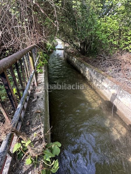 Foto 765b7a52-e81d-43ef-a51f-d34e612f36e4. Finca rústica a Nalda
