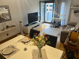 Apartamento  Paseo santa lucía. Precioso apartamento con terraza, jardín comunitario y vistas en