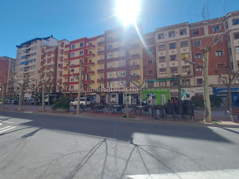 Foto 690b2ea2-7629-4cfb-aa60-43bbe025be92. Pis amb calefacció a Residencia Logroño