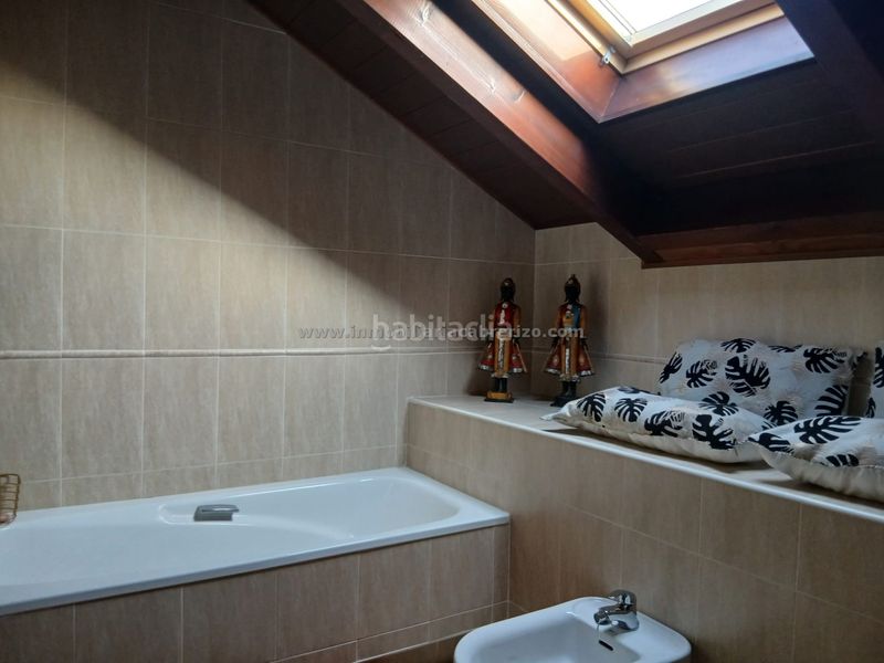 Foto 117c239a-9f4a-43ac-8edf-26188d1aff7a. Dúplex en Sojuela