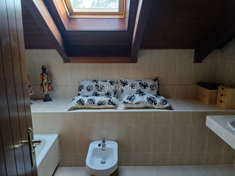 Foto b30e3c01-60ff-4180-8e6f-f264ba5ee059. Dúplex en Sojuela