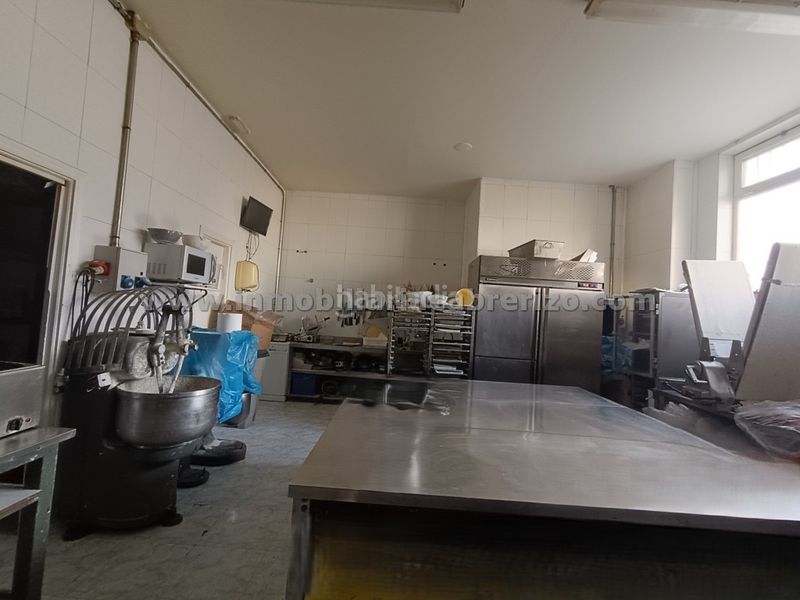 Foto c8a2c839-cebf-47b0-b874-979a613b12ac. Local comercial amb calefacció a Oeste Logroño