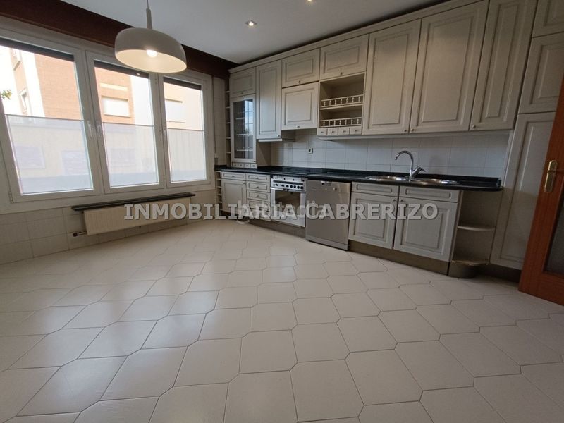 Foto 1b5bdbd5-ee2e-41be-91b9-6e5c9367df6b. Casa en Avenida Madrid Logroño