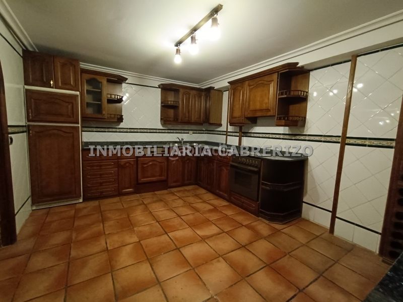 Foto 23d7a9c5-3bd2-420d-934e-99dc9e478667. Casa en Avenida Madrid Logroño