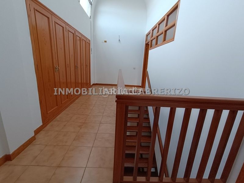 Foto 2f643e81-01e6-4805-a444-01546bc1d263. Casa en Avenida Madrid Logroño