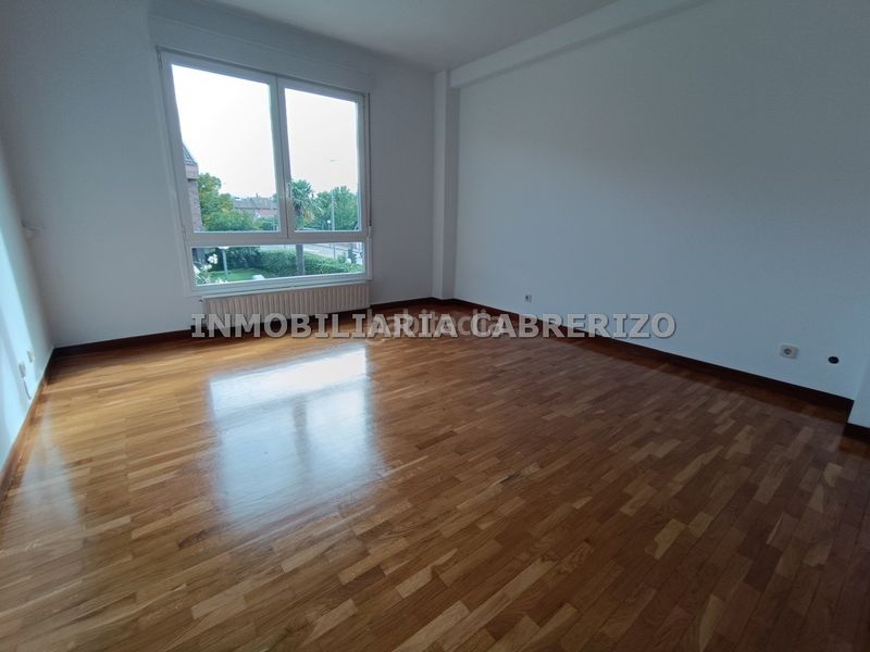 Foto 4291a1cd-8fc9-48ef-8e5e-6f8668bb195d. Casa en Avenida Madrid Logroño