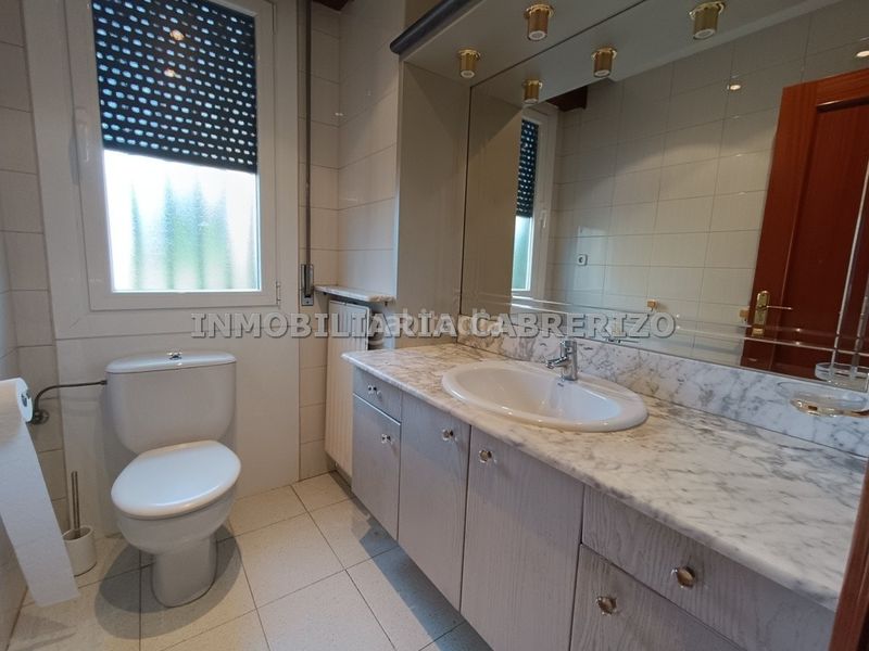 Foto 5462665b-1216-454b-aa9a-91bdd25311ee. Casa en Avenida Madrid Logroño
