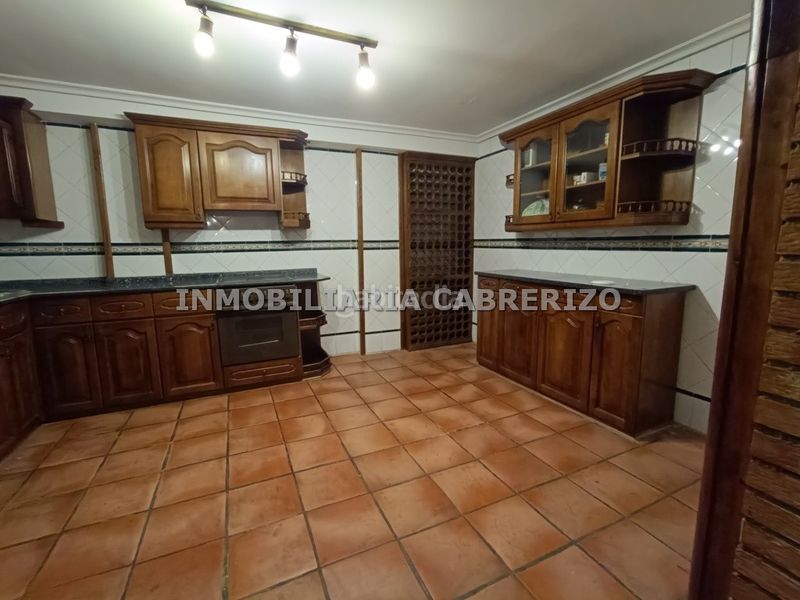 Foto 92380e28-e855-4cde-9773-6bb2ace89b11. Casa en Avenida Madrid Logroño