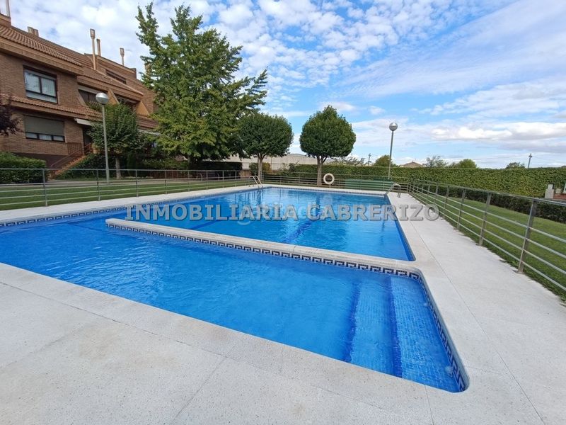 Foto afa2b40a-358a-4ecb-b7b4-e46446e904e9. Casa en Avenida Madrid Logroño