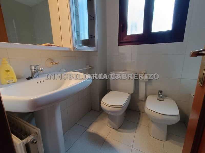 Foto ce757576-7e2e-4205-b8bd-81a38ac35212. Casa en Avenida Madrid Logroño