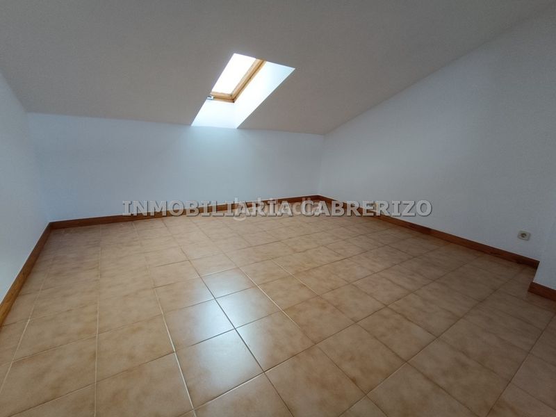 Foto df96963b-86a6-474b-b100-2a7c7742d60d. Casa en Avenida Madrid Logroño