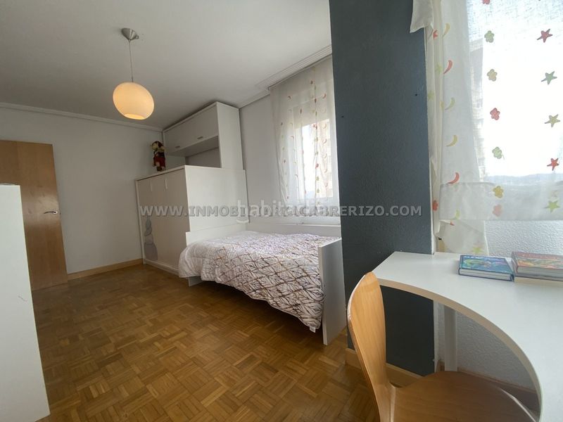 Foto d3ee1e80-c088-41e6-8ee7-90bf11ca761f. Pis amb calefacció aparcament a Barañáin / Barañain