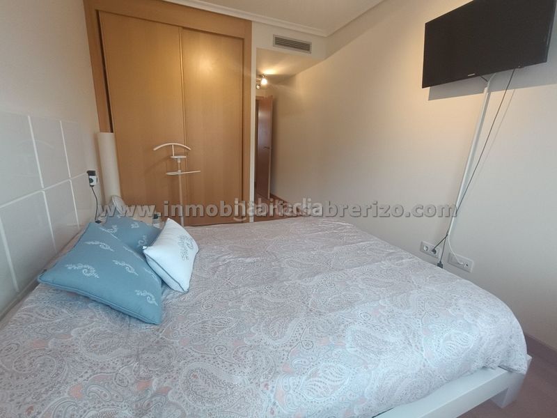 Foto 081c2b9a-769d-4321-8649-b9b0aba45dc5. Apartament amb calefacció aparcament piscina a La Cava - Fardachón Logroño