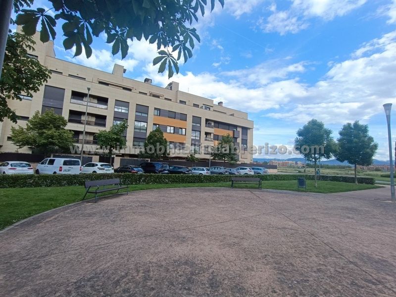 Foto 26642913-5313-4ff3-9325-594459fc1eef. Apartament amb calefacció aparcament piscina a La Cava - Fardachón Logroño
