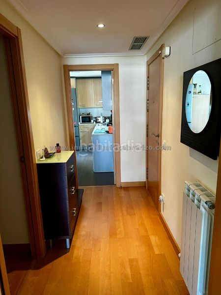 Foto 948c701f-0680-425d-8a02-928001c71e58. Apartament amb calefacció aparcament piscina a La Cava - Fardachón Logroño