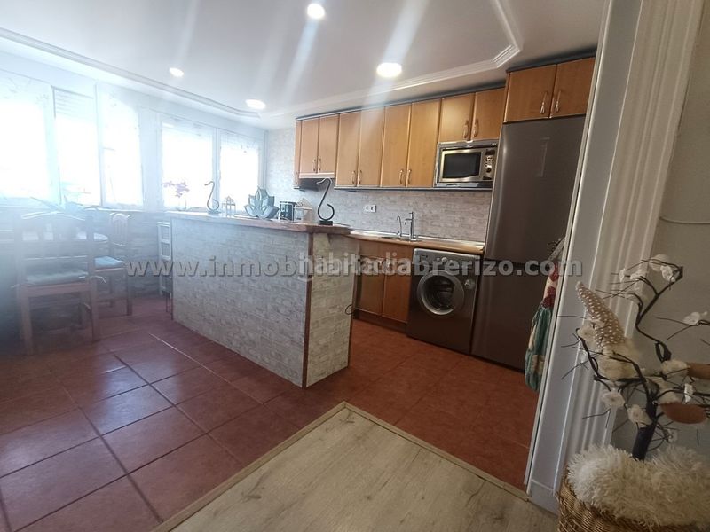 Foto 149fb5b7-1c53-4cc6-a12e-2a43e9eb1445. Apartament amb xemeneia calefacció a Gran Via Logroño
