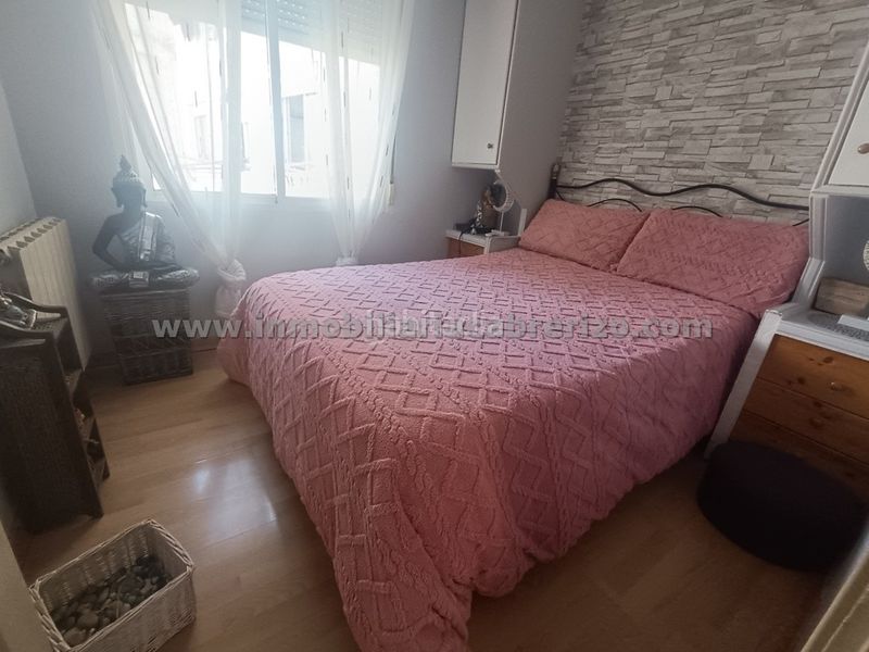 Foto 84d34ed6-cf04-4dc8-a98e-e762f5daf35f. Apartament amb xemeneia calefacció a Gran Via Logroño