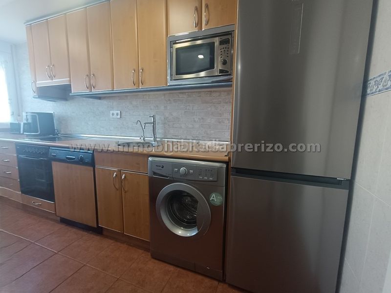 Foto a82fdc54-b1a3-4562-9f14-1ea4261459a0. Apartament amb xemeneia calefacció a Gran Via Logroño