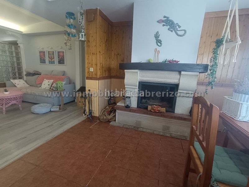 Foto b3816b6f-9616-4571-a2df-ad05e54cfe43. Apartament amb xemeneia calefacció a Gran Via Logroño