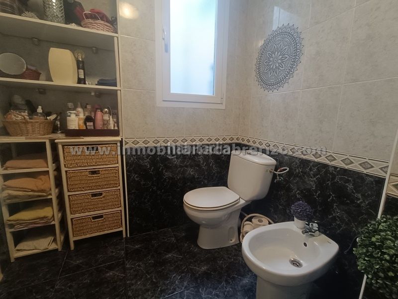 Foto cf3cfae3-32ba-40f4-9993-4f4682f89f7f. Apartament amb xemeneia calefacció a Gran Via Logroño
