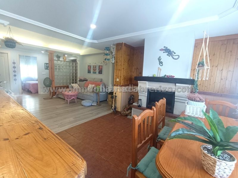 Foto dd1fd3ee-536e-4eeb-a128-677a889d1549. Apartament amb xemeneia calefacció a Gran Via Logroño