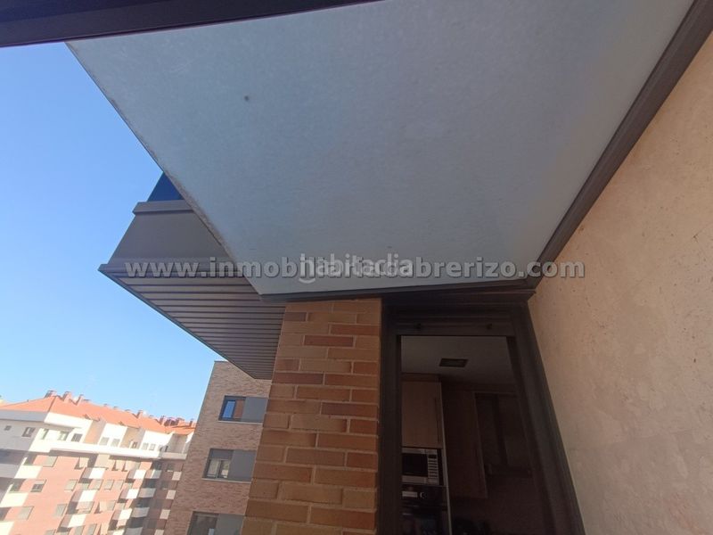 Foto 14e918eb-e0af-4686-ad61-34ad01300fc5. Pis amb calefacció aparcament piscina a La Cava - Fardachón Logroño