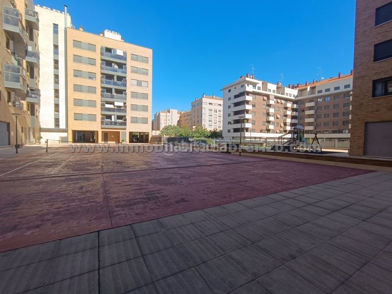 Foto 1b4181f4-002b-4d97-9b00-412f4293934b. Pis amb calefacció aparcament piscina a La Cava - Fardachón Logroño