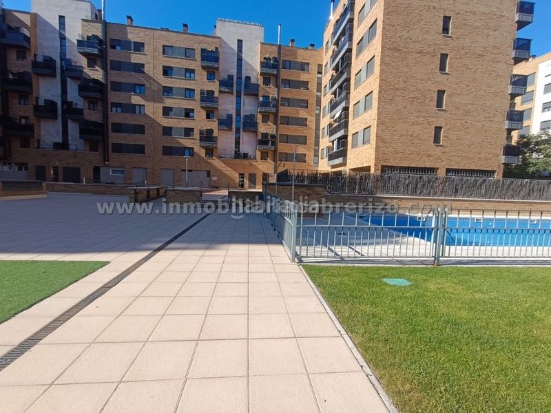 Foto 553eca23-b3fb-4eab-be35-29bc472b1ad2. Pis amb calefacció aparcament piscina a La Cava - Fardachón Logroño