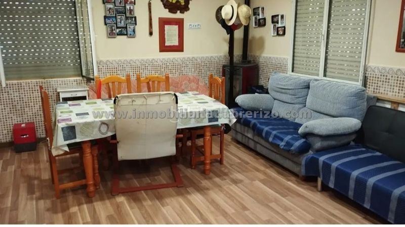 Foto 5a3d2e6b-4155-48b6-a1ef-1224f2053147. Casa amb xemeneia calefacció aparcament piscina a Sojuela