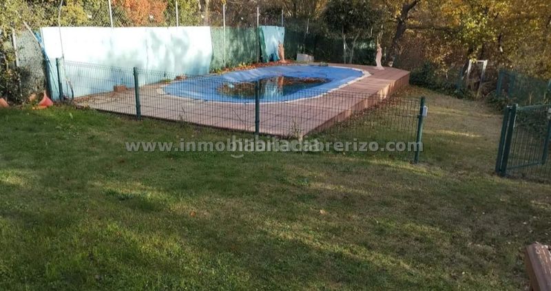 Foto abf24423-865b-4b1f-b59e-b3f756d661a2. Casa amb xemeneia calefacció aparcament piscina a Sojuela