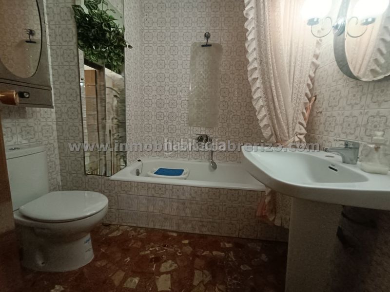 Foto 482b1181-61f4-4956-8d76-5c939681f520. Pis amb calefacció a Jesuitas Logroño