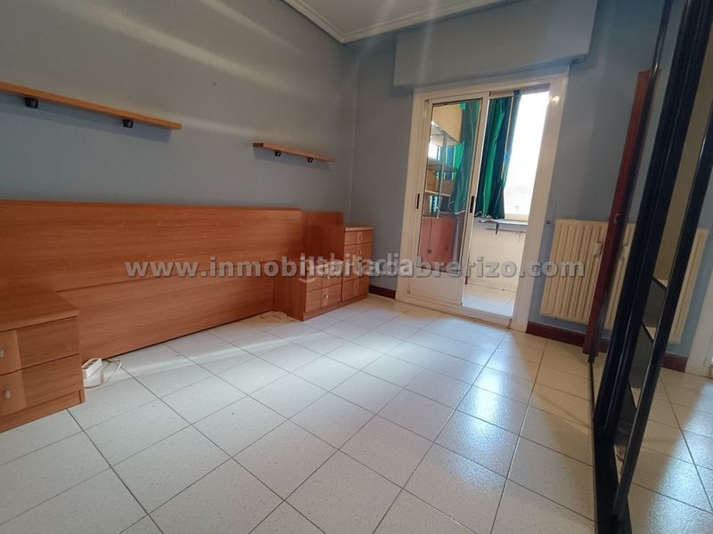 Foto d8286994-a831-445a-a0d0-440b55fde9df. Apartament amb calefacció a Gran Via Logroño