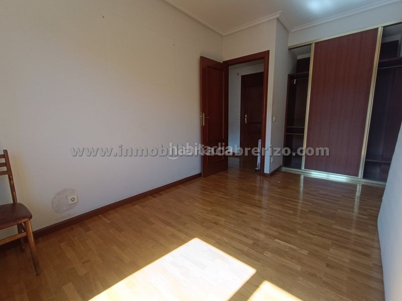 Foto 22551e1e-8fd4-4f96-8637-56f2abb1967a. Apartament amb calefacció aparcament a San Adrián Logroño