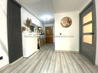 Appartamento  Avenida de navarra. Céntrico y reformado piso con gran terraza