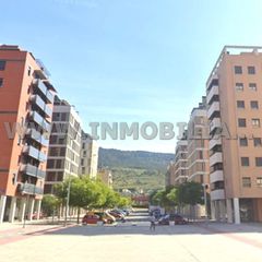 Appartement  Calle maría dominguez. Estupendo piso céntrico con dos plazas de garaje y trastero