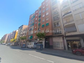Etagenwohnung in San Millán - Ayuntamiento
