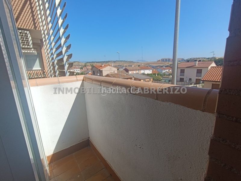 Foto 56746627-2c28-419c-b99e-c9e64085cfe7. Pis amb calefacció piscina a Portillejo - Valdegastea Logroño