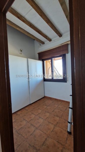 Foto 78d0cb6d-1207-4cef-8653-66c32ec0aa7e. Dúplex amb xemeneia calefacció aparcament a Sojuela
