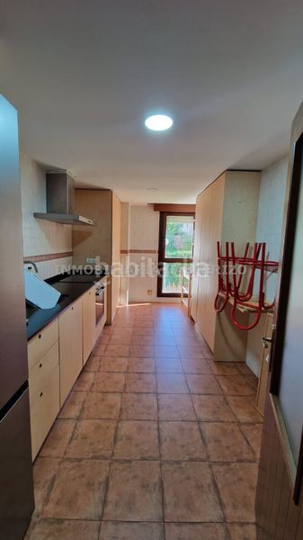 Foto fe4da21e-eb73-4d32-9432-3efd0d36f8f9. Dúplex amb xemeneia calefacció aparcament a Sojuela