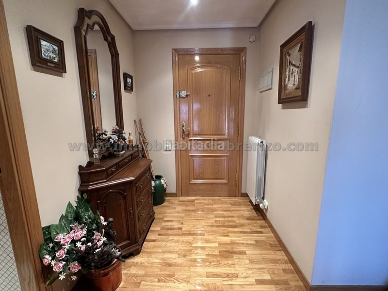 Foto e0f2dc55-5113-4858-83b4-790541ab77ed. Pis amb calefacció aparcament a Jesuitas Logroño